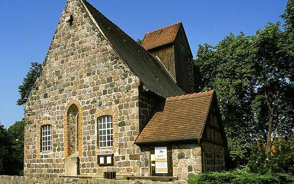 Wehrkirche Kampehl mit Kalebuz-Gruft