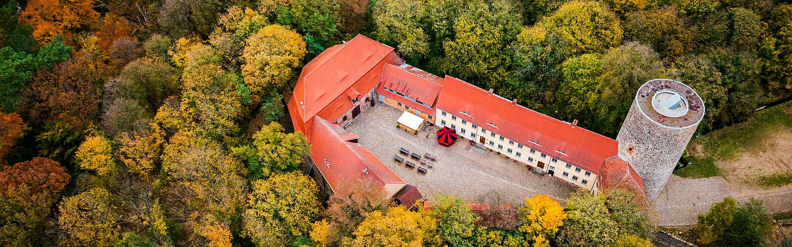 Burg Rabenstein im Herbst,
        
    

        Foto: TMB Fotoarchiv/julian hohlfeld