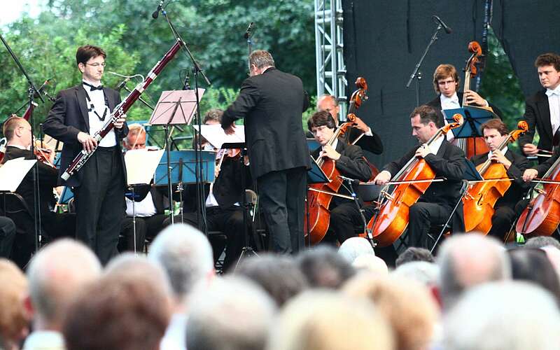 



        
            Konzert der Brandenburgischen Sommerkonzerte im Schlosspark Stechau,
        
    

        
        
            Foto: Peter Dörrie
        
    