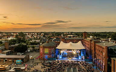 Luftaufnahme der Elblandfestspiele Wittenberge