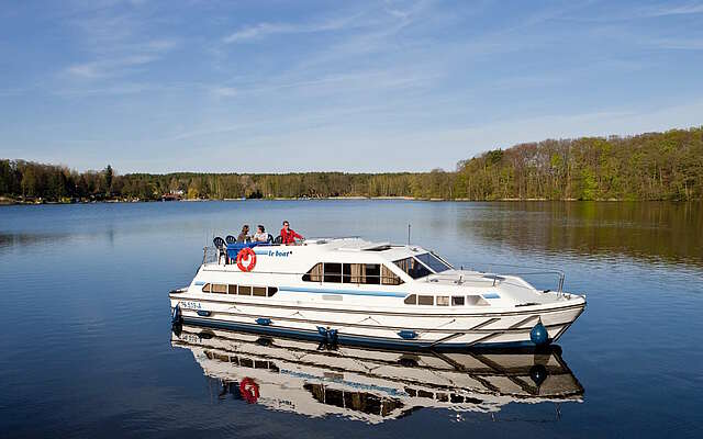Le Boat Modell Royal Classique Außenansicht