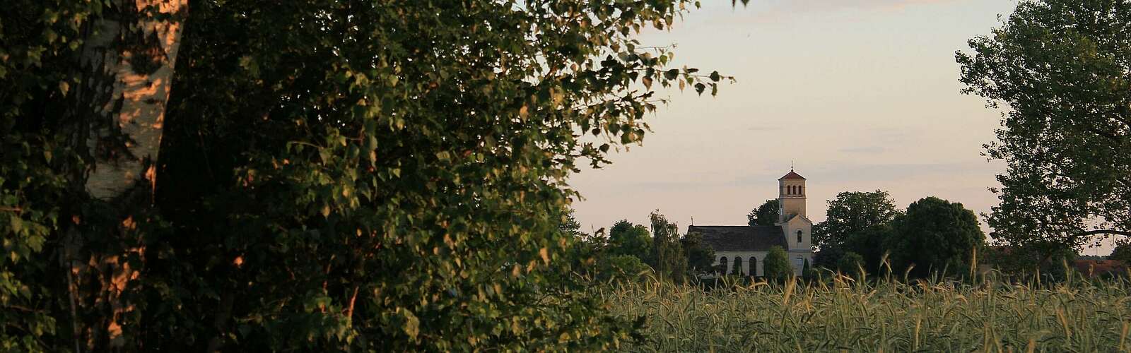 Die Kirche in Wuthenow,
        
    

        Picture: Tourismusverband Ruppiner Seenland e.V./Madlen Wetzel