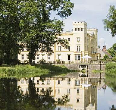 Schlösserfahrt ins Seenland Oder-Spree