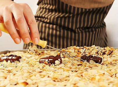 Pralinenherstellung in der Confiserie Felicitas