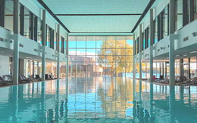 Innenbecken in der Therme