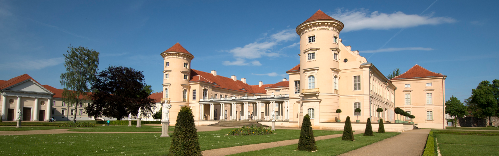 Schloss Rheinsberg mit Garten,
        
    

        Foto: TMB-Fotoarchiv/Leo Seidel