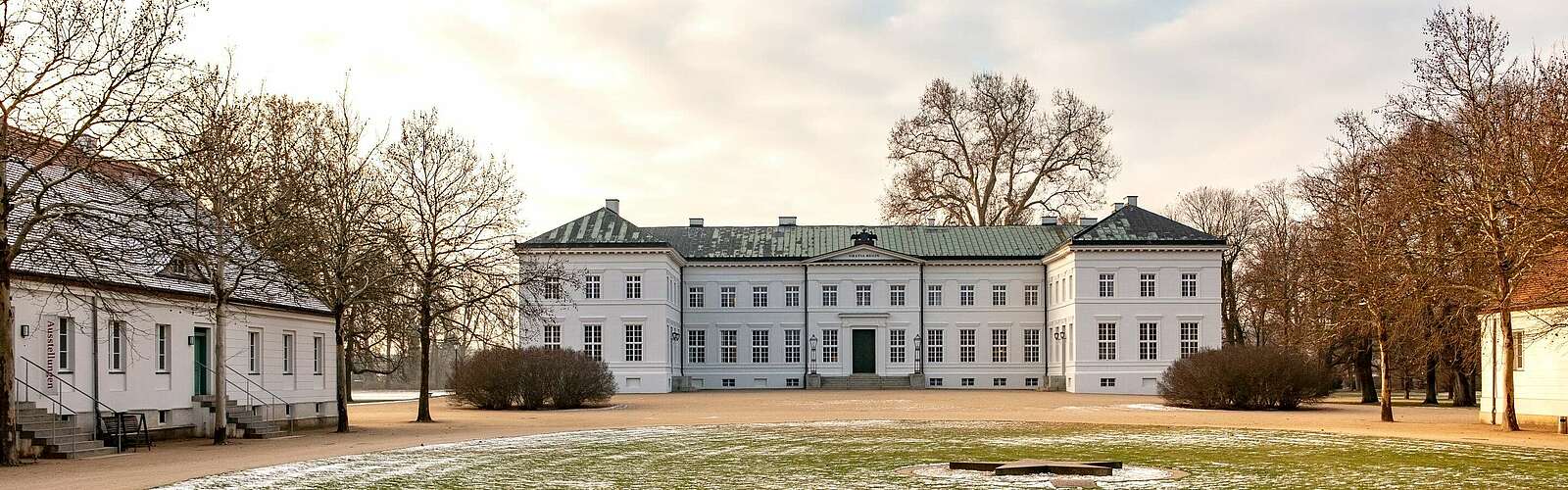 Schloss Neuhardenberg,
        
    

        Foto: TMB-Fotoarchiv/Steffen Lehmann