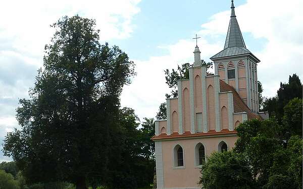 Kirche im Lenné-Park Criewen