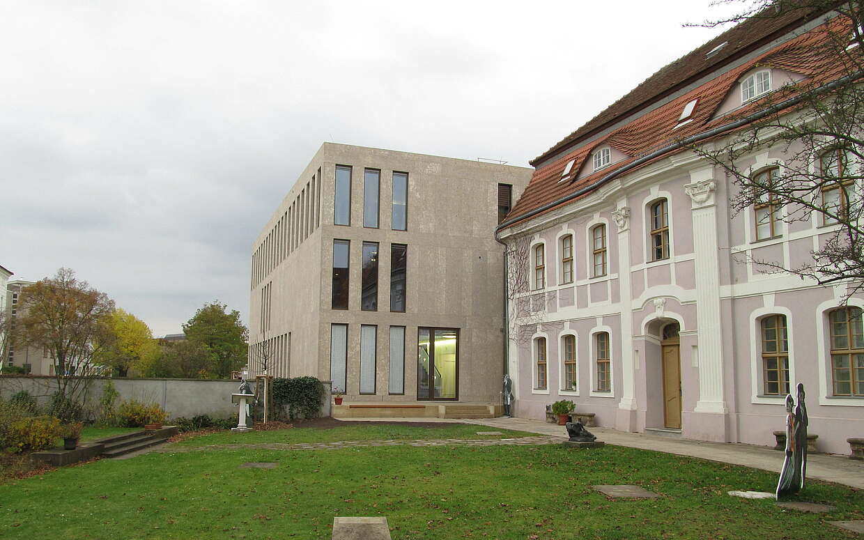Neu- und Altbau des Kleistmuseums nebeneinander