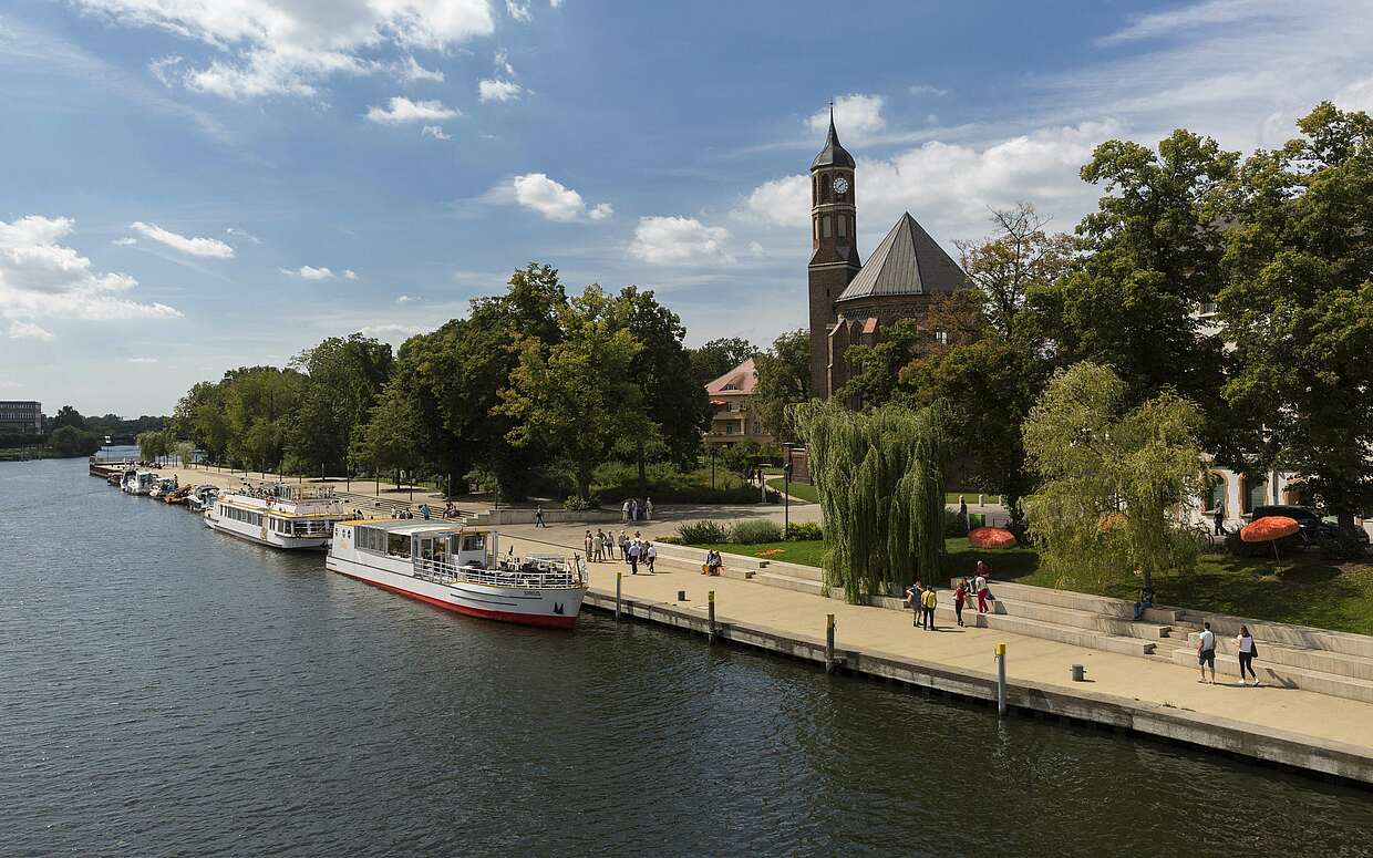 Blick auf St. Johanniskirche in Brandenburg an der Havel