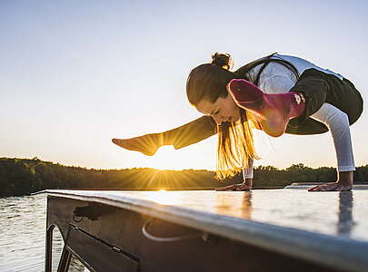 Yoga bei Sonnenaufgang