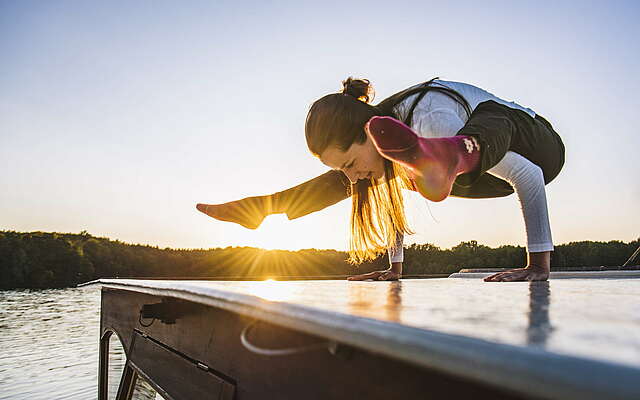 Yoga bei Sonnenaufgang