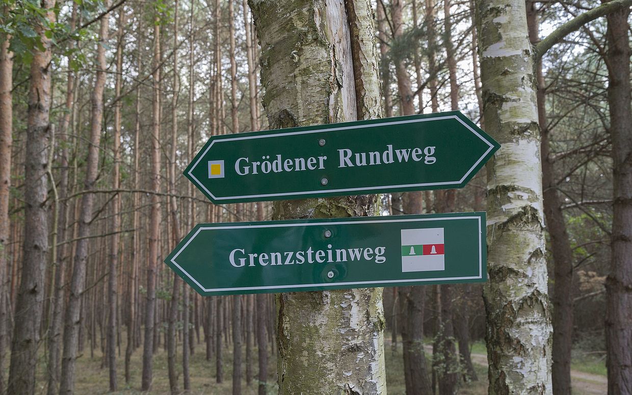 Wegweiser Grenzsteinwanderung, Foto: TMB-Fotoarchiv/ Steffen Lehmann