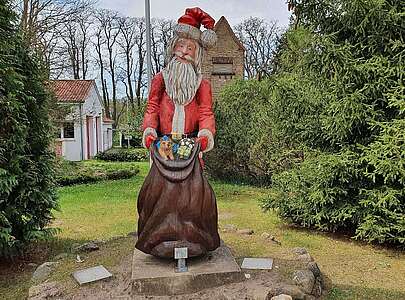 Weihnachtsmannfigur