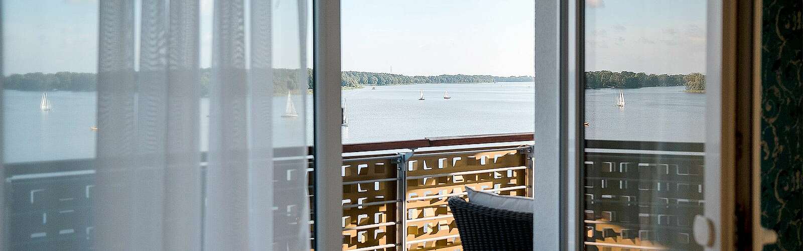 Hotelzimmer_RMB_DSC_9286_2880x900px.jpg,
            
        
                Foto: Resort Mark Brandenburg/Resort Mark Brandenburg