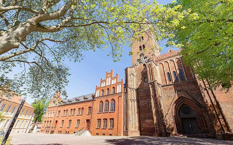 



    
        
                Dom und Ritterakademie in Brandenburg an der Havel,
            
        
                Foto: TMB Tourismus-Marketing Brandenburg GmbH/Steffen Lehmann
            
    
