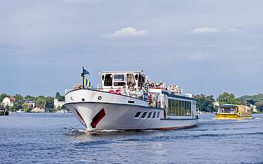 Ausflugsschiff in Potsdam