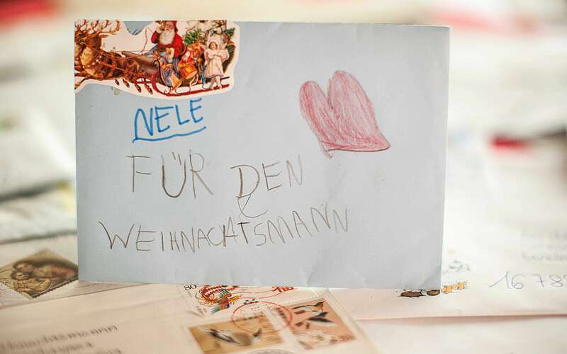 



    
        
                Ein Brief an den Weihnachtsmann,
            
        
                Foto: Deutsche Post DHL/Kein Urheber bekannt
            
    
