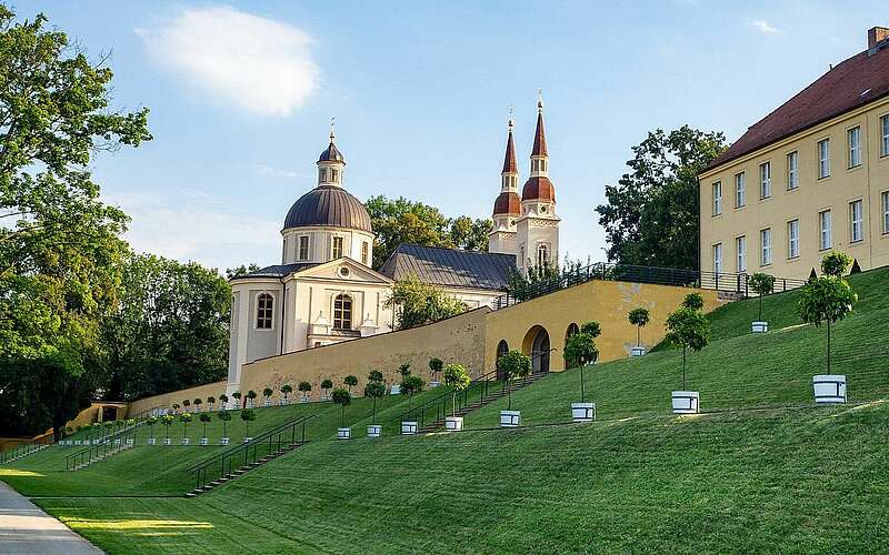 



    
        
                Pfarrkirche zum Heiligen Kreuz Neuzelle,
            
        
                Foto: TMB Tourismus-Marketing Brandenburg GmbH/Steffen Lehmann
            
    
