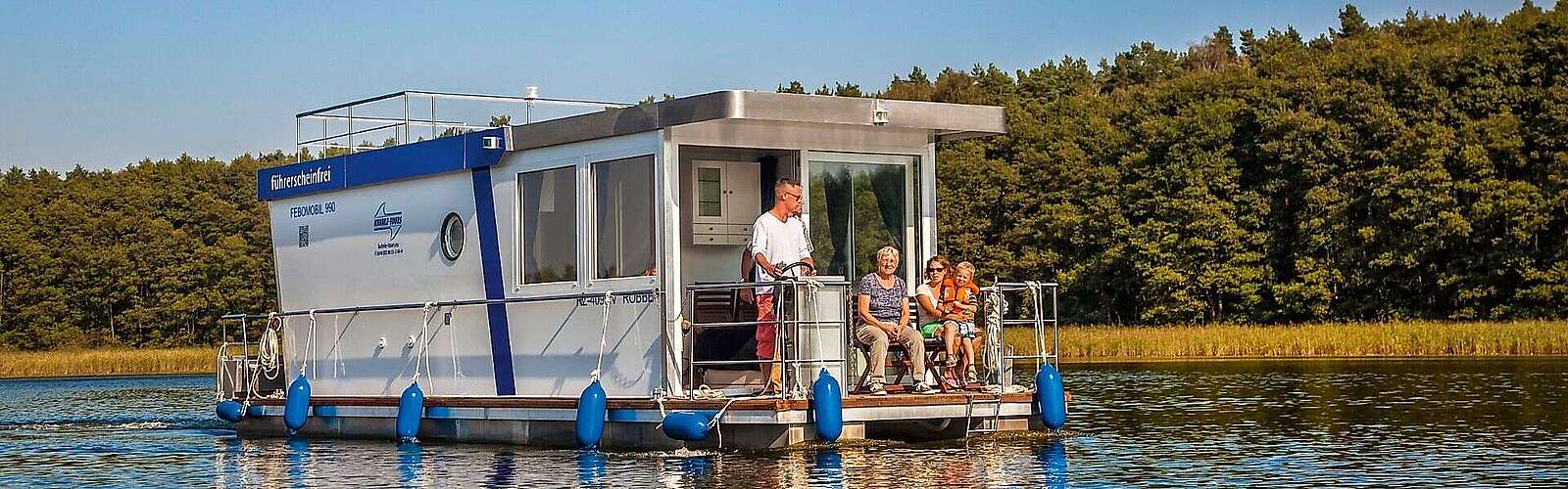 Ferien auf dem Wasser im Febomobil