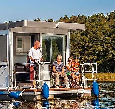 Ferien auf dem Wasser im Febomobil