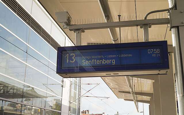 Anzeige auf Bahnhof Ostkreuz