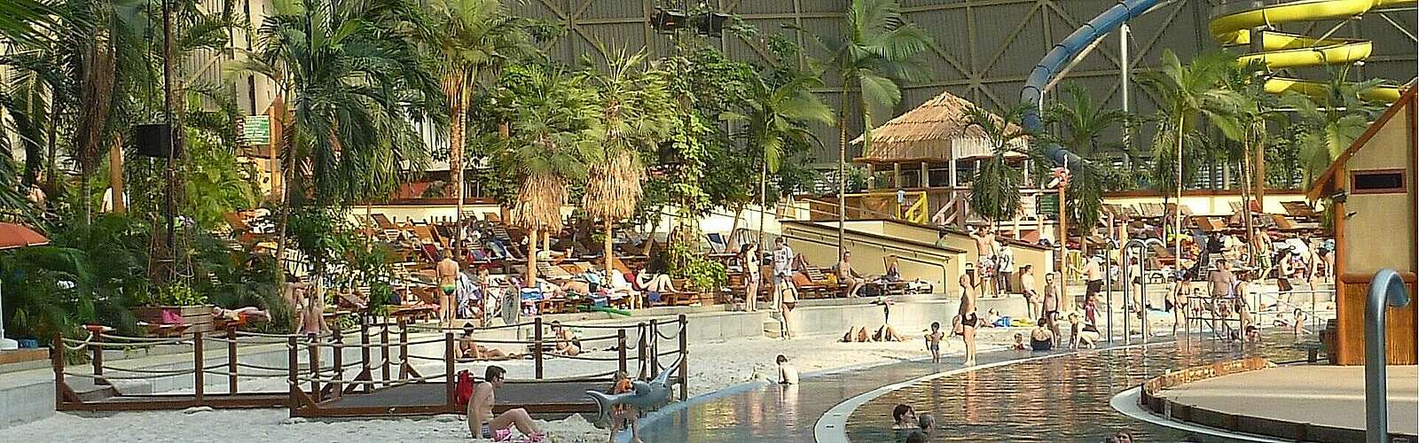 Südseestrand im Tropical Islands,
            
        
                Foto: TMB Tourismus-Marketing Brandenburg GmbH/Roland Keusch