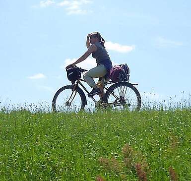 Mit dem Fahrrad auf dem Elberadweg