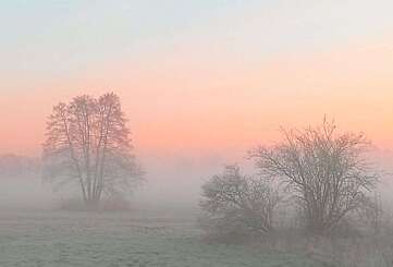 Bunter Himmel und Nebel bei Beelitz