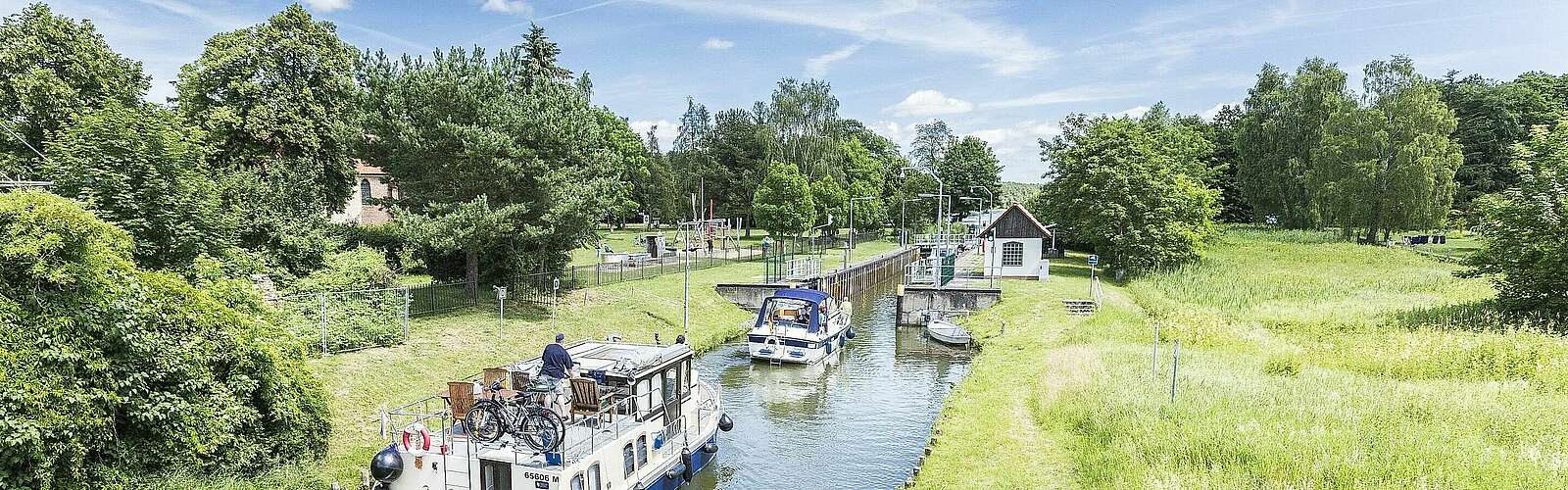Hausboote an der Schleuse Himmelpfort,
            
        
                Foto: TMB Tourismus-Marketing Brandenburg GmbH/Steffen Lehmann