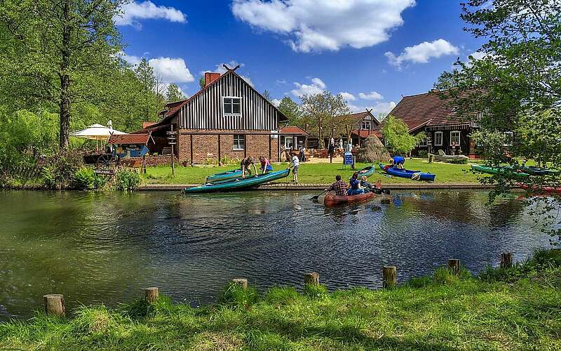 



    
        
                Kanuvermietung im Spreewald,
            
        
                Foto: TMB Tourismus-Marketing Brandenburg GmbH/Peter Becker
            
    
