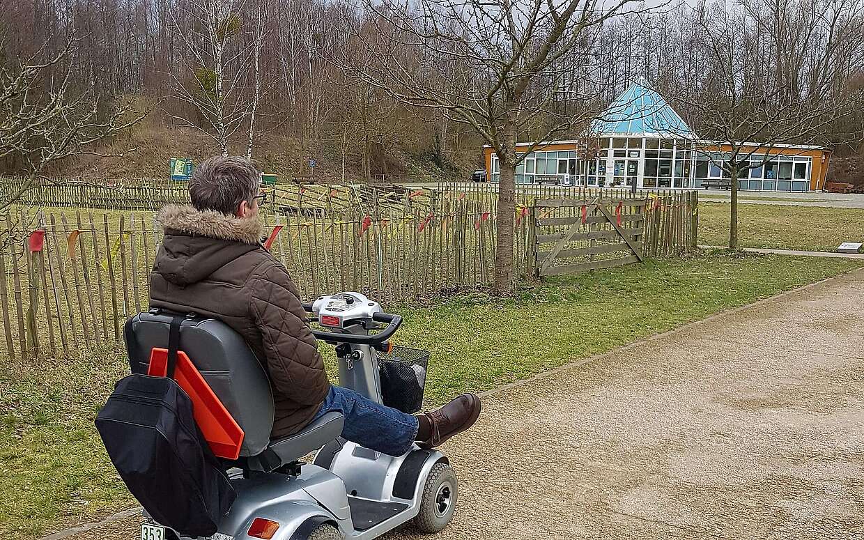 Auf dem Weg zum NaturParkZentrum am Wildgehege Glauer Tal
