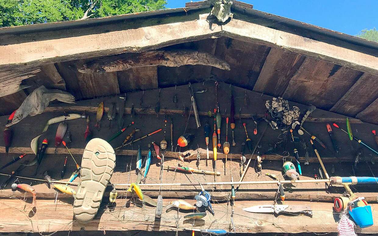 Bunte Köder an der Fischgaststätte in Neuglobsow am Stechlinsee