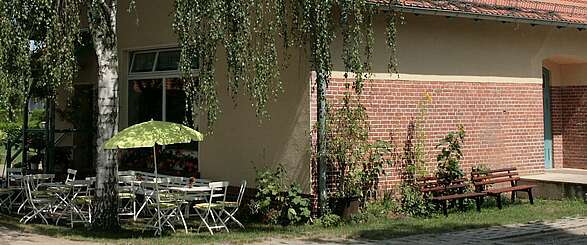 Oderbruch: Kuchenpause im Kolonisten Kaffee