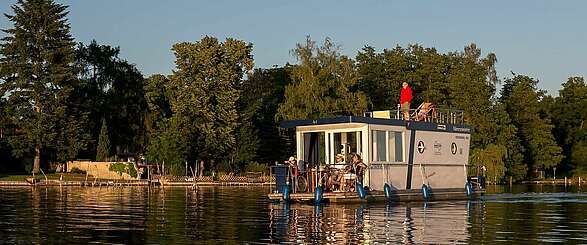 Hobbykapitän im Rolli im Dahme-Seenland