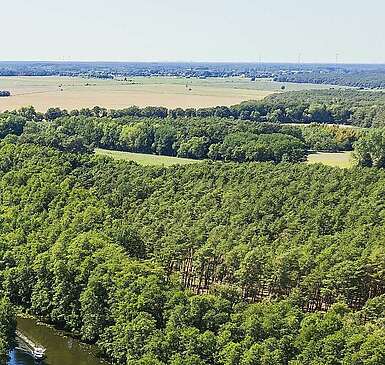 Mit dem Hausboot durch Brandenburg: Kurs auf die Freiheit