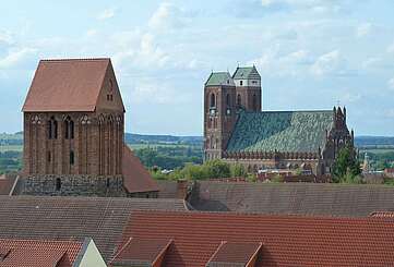 Blick über Prenzlau mit Marienkirche und Dominikanerkloster