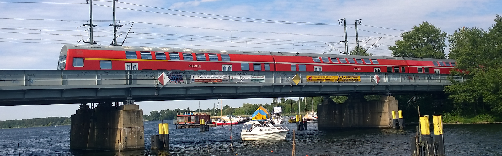 Zug von DB Regio bei Werder (Havel),
            
        
                Foto: TMB Tourismus-Marketing Brandenburg GmbH/Matthias Fricke
