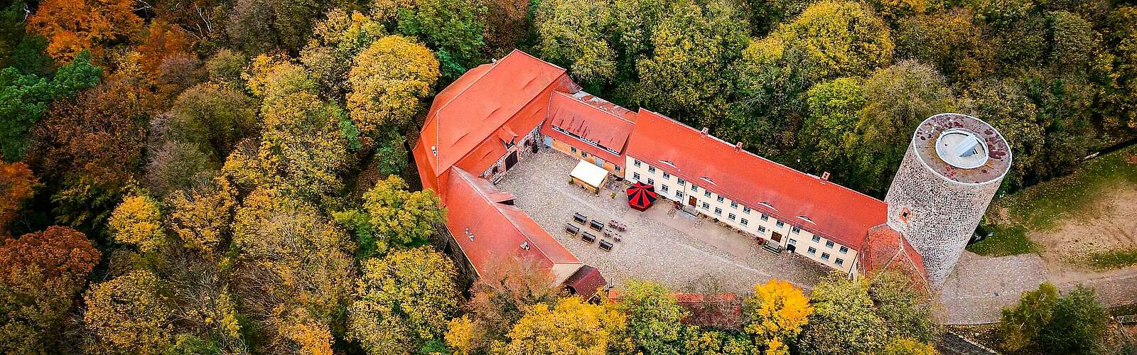 Burg Rabenstein im Herbst,
        
    

        Foto: Fotograf / Lizenz - Media Import/Julian Hohlfeld