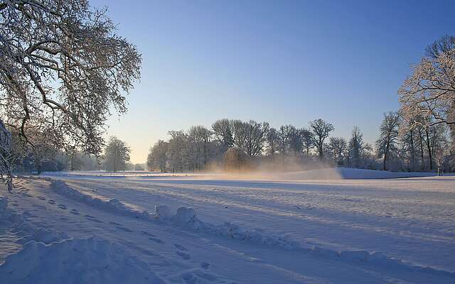 Verschneiter Schlosspark in Neuhardenberg