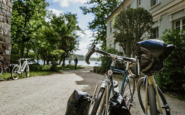 Fahrräder am Kloster Lindow