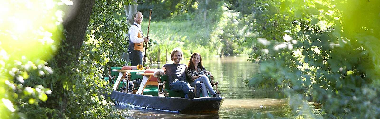 Kahnfahrt im Spreewald,
            
        
                Foto: TMB Tourismus-Marketing Brandenburg GmbH/Paul Hahn