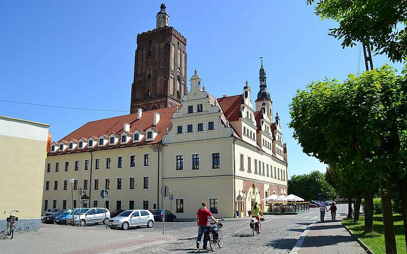 



    
        
                Kulturhaus und Ratskeller Tercet Gubin,
            
        
                Foto: Marketing und Tourismus Guben e.V./Kein Urheber bekannt
            
    
