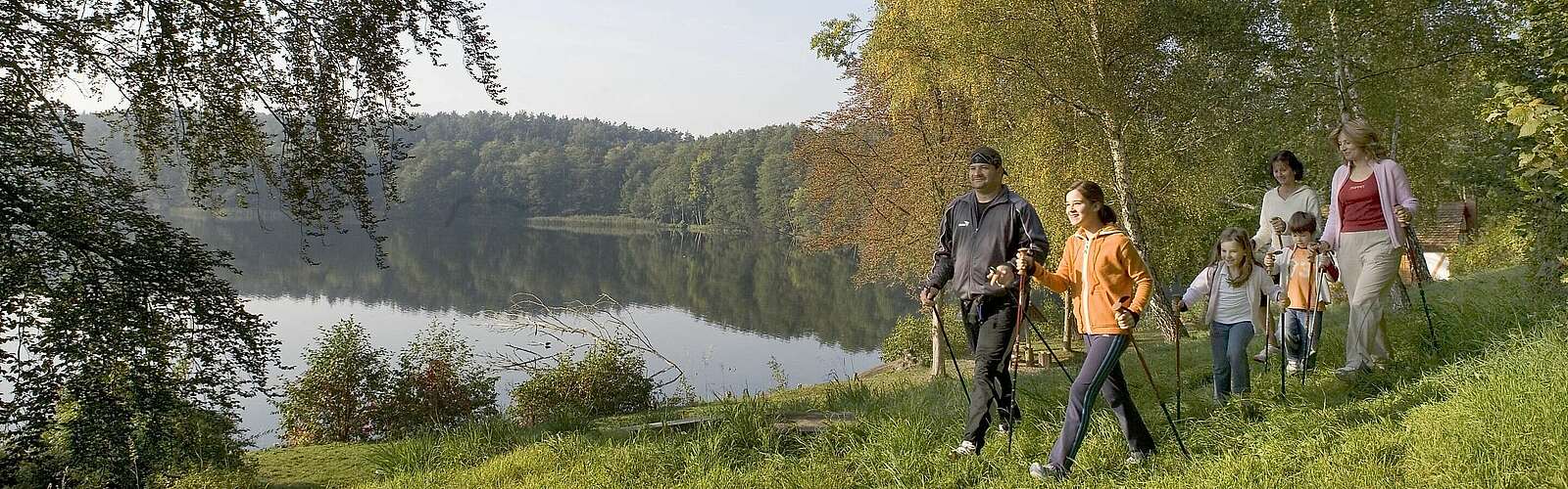Nordic Walking in der Märkischen Schweiz,
            
        
                Foto: Kur+Reha GmbH/Kein Urheber bekannt