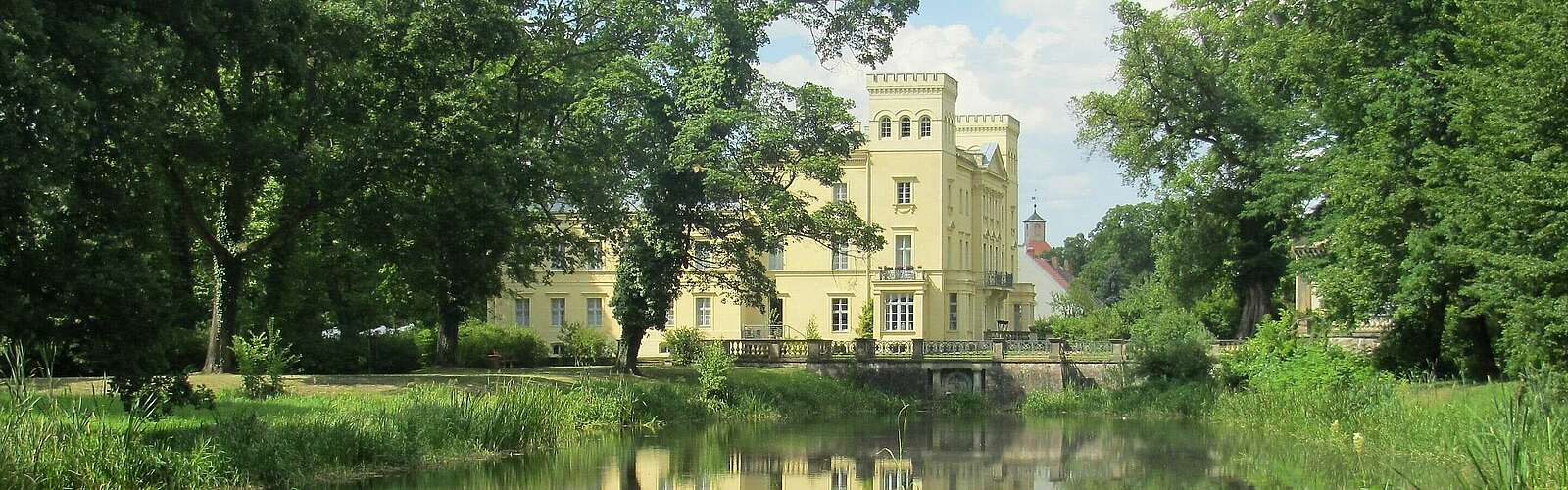 Schloss Steinhöfel,
            
        
                Foto: TMB Tourismus-Marketing Brandenburg GmbH/Heidi Walter