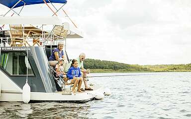 Hausbooturlaub mit der Familie