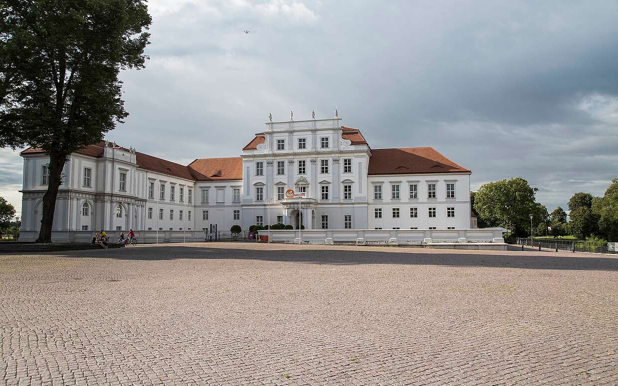 Der Blickfang: das Schloss Oranienburg