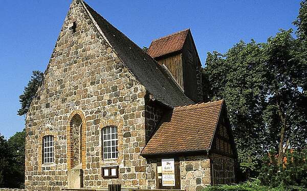Wehrkirche Kampehl mit Kalebuz-Gruft