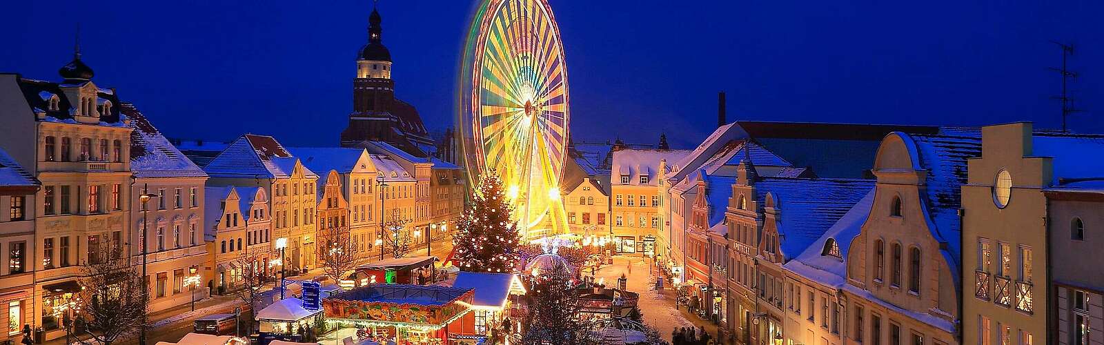 Weihnachtsmarkt in Cottbus,
            
        
                Foto: TMB Tourismus-Marketing Brandenburg GmbH/Rainer Weisflog