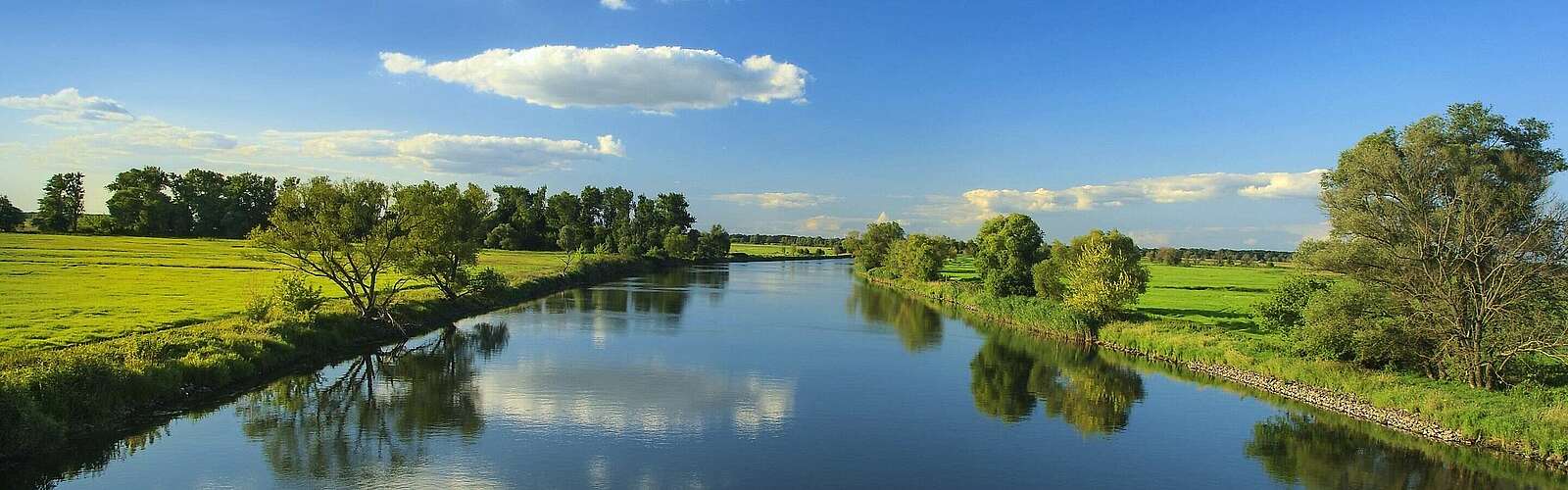 Havel bei Strodehne,
            
        
                Foto: TMB Tourismus-Marketing Brandenburg GmbH/Rainer Weisflog